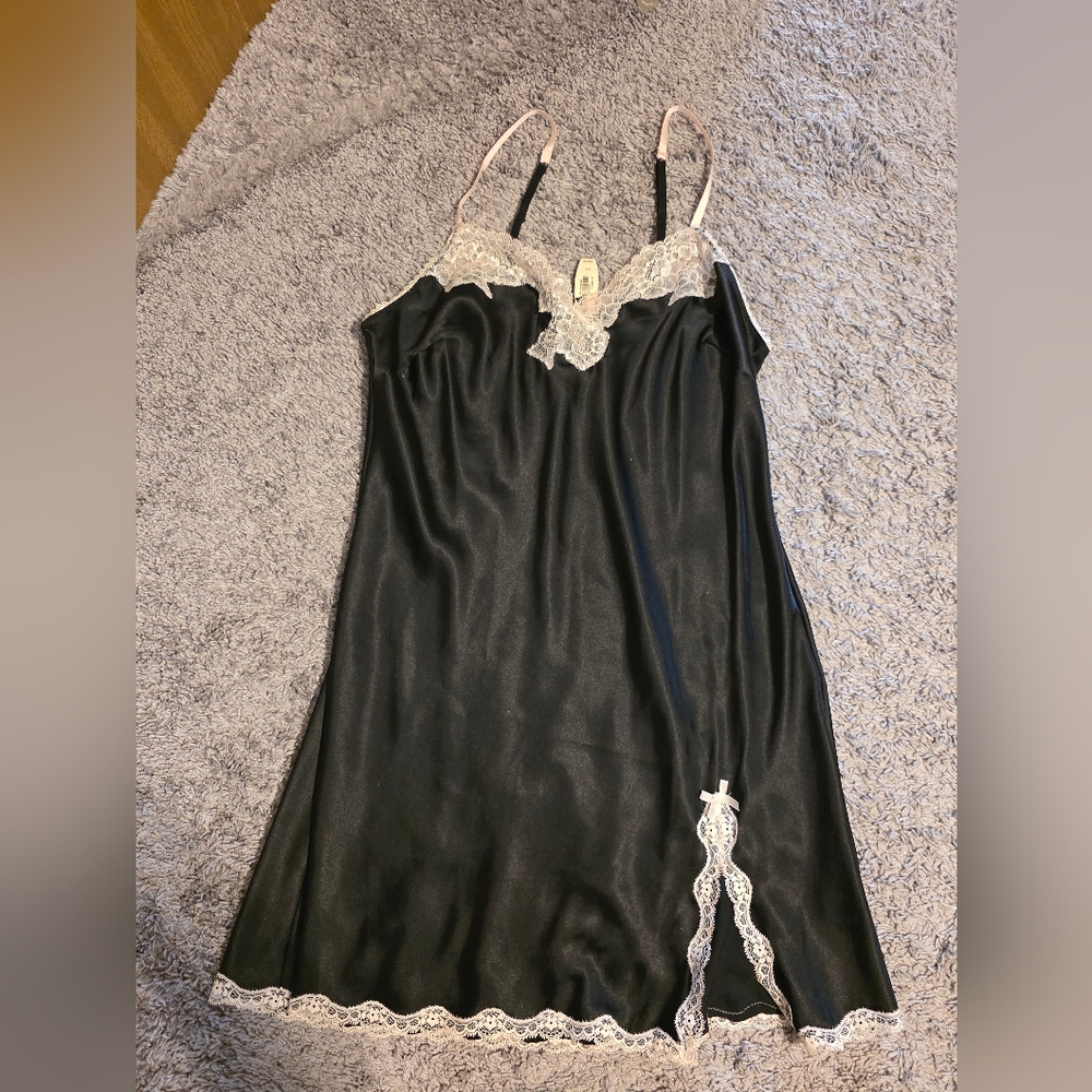 Victoria Secret Black Lace Trim Nightgown